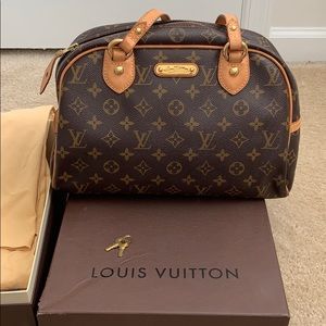 LOUIS VUITTON
Monogram Montorgueil PM